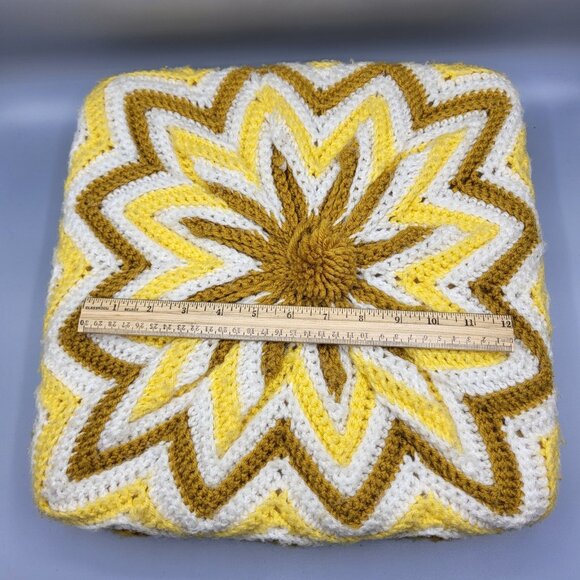 Vtg Crochet Square Granny Throw Pillow Yellow White Yarn Ruffled Handmade - Picture 10 of 11